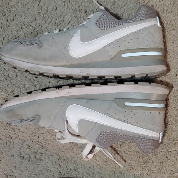 Mens Nike Retro Shoes - Picture 4 of 6